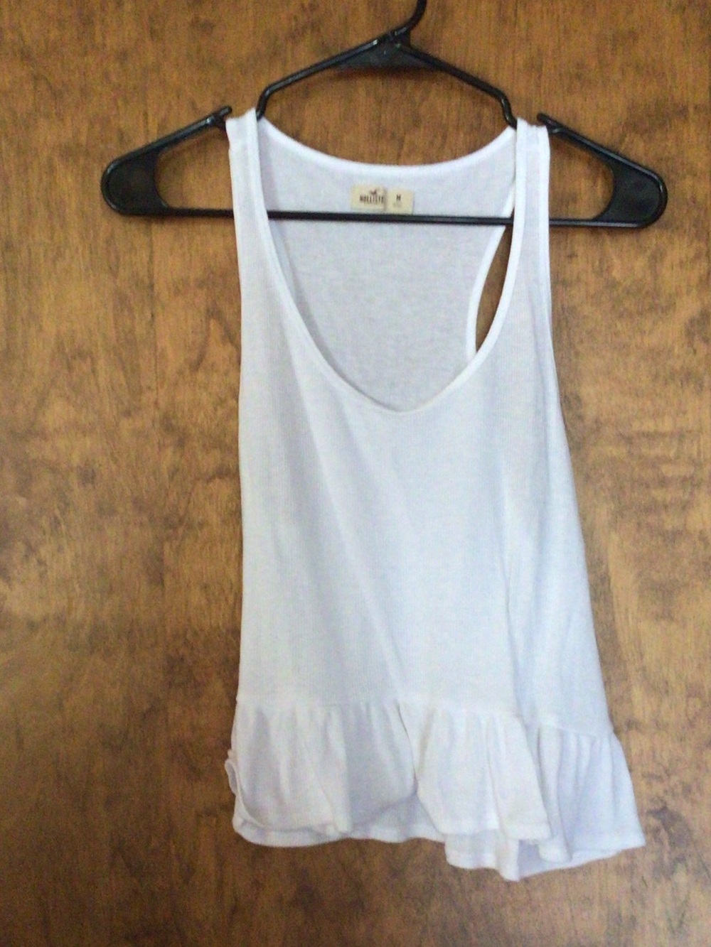 Hollister White Ruffle-Hem Scoop Tank